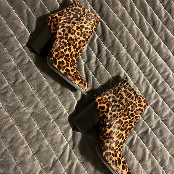 Marc Fisher Alva Calf Hair Brown Heeled Bootie 7.5 - Picture 9 of 11